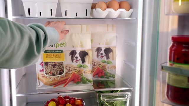 Freshpet Healthy Dog Food and Cat Food Fresh from the Fridge